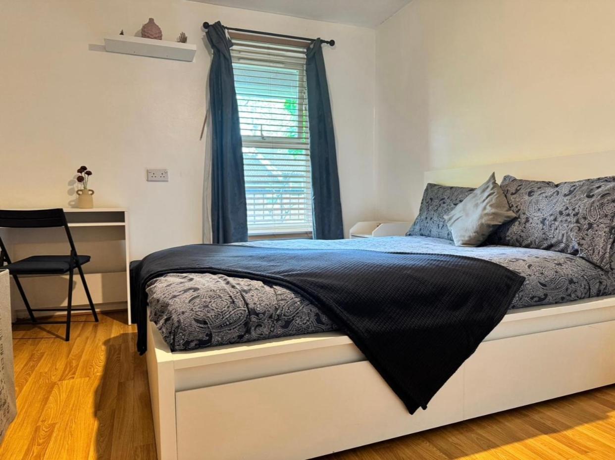 Bright & Cozy Double With Great Transport Links Alloggio in famiglia *